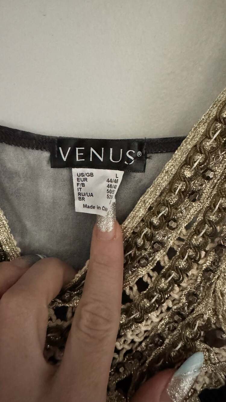 VENUS - Picture 3 of 4